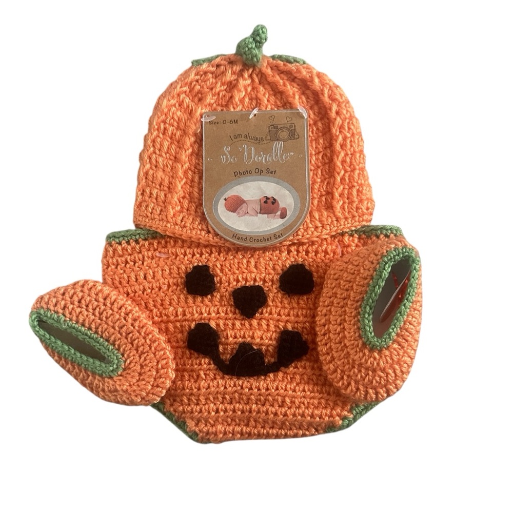 So Dorable Hand‎ Crocheted Pumpkin Photo Op Set Infant 0-6 Months NWT